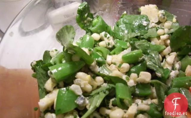 Ensalada De Maíz Y Guisantes Con Vinagreta De Queso Azul