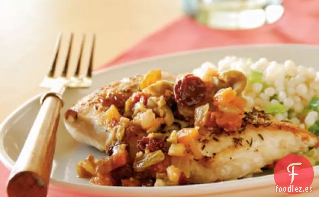 Pollo Marroquí con Fruta y Cobertura de Aceitunas