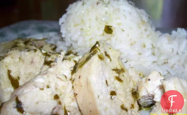 Pollo Con Salsa de Hierbas De Limón