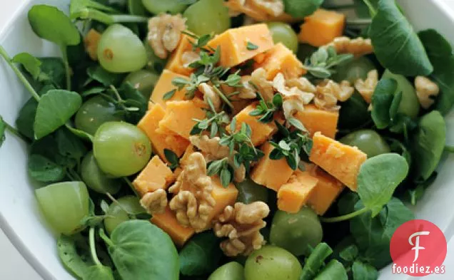 Uvas, Queso Rojo Leicester Y Berros