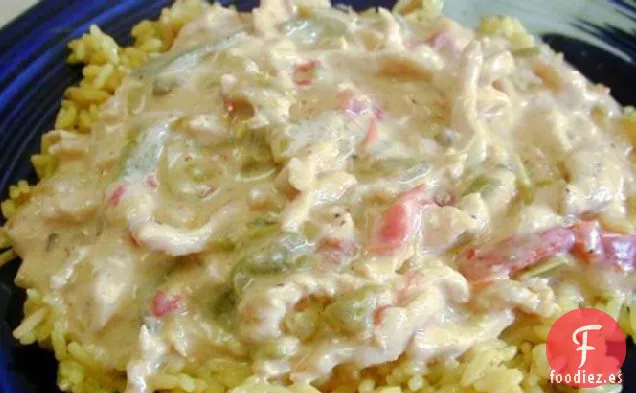 Confeti de Pavo en Salsa Cremosa de Chile