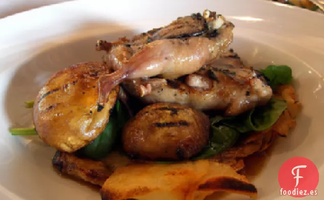 Pichones Franceses con Tocino y Salsa de Champiñones