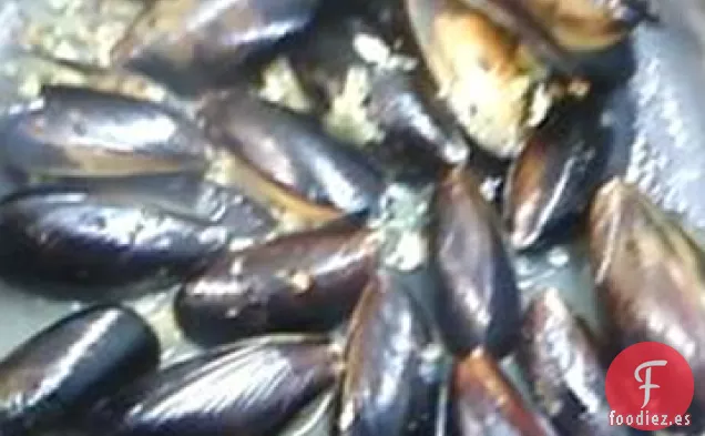 Mejillones al Vapor con Curry