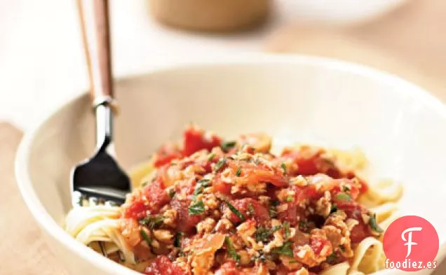 Linguini con Salsa Picante de Almejas Rojas