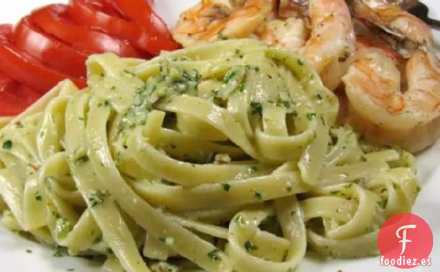 Fettuccine Con Salsa De Pesto