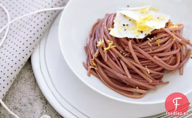 Pasta de Vino Tinto con Romano