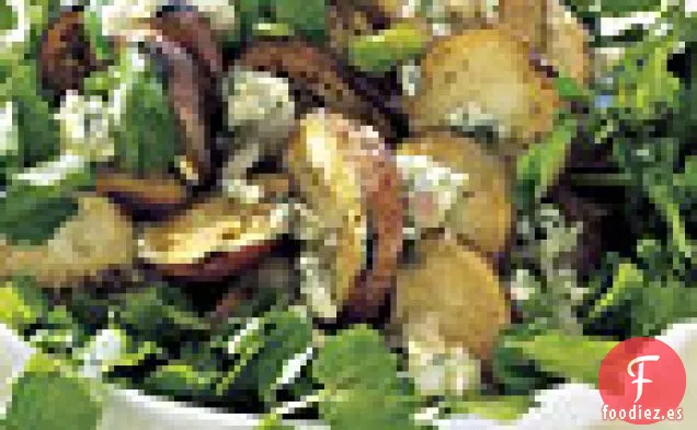 Ensalada de Patata a la Parrilla con Berros, Cebollas Verdes y Vinagreta de Queso Azul