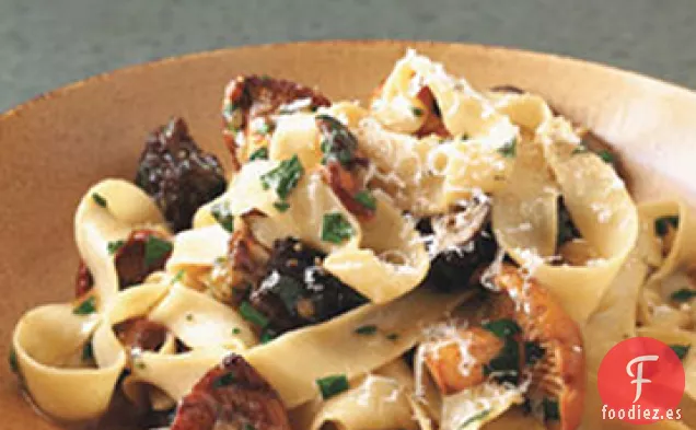 Fettuccine con Salsa de Setas Silvestres