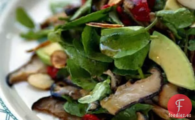 Ensalada De Berros Y Aguacate Con Aliño De Limón y soja