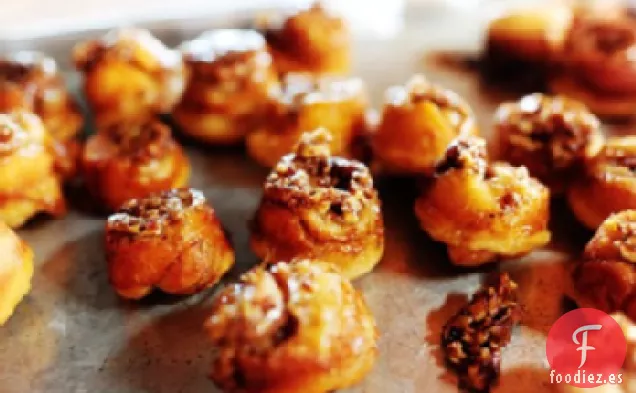 Mini Bollos de Nuez Pegajosos