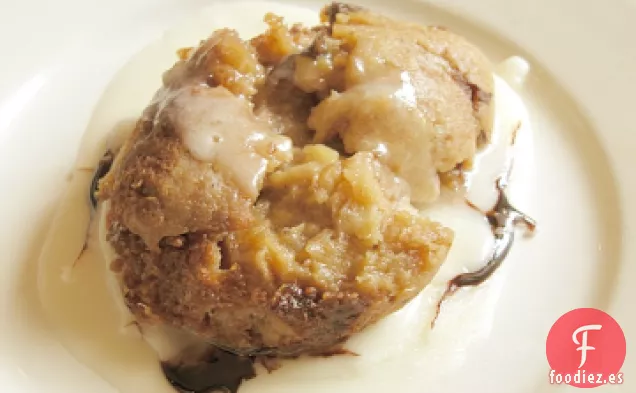 Budín de Pan con Salsa Bourbon Caliente