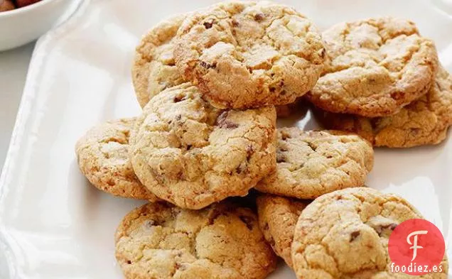Galletas con Chispas de Chocolate y Avellanas