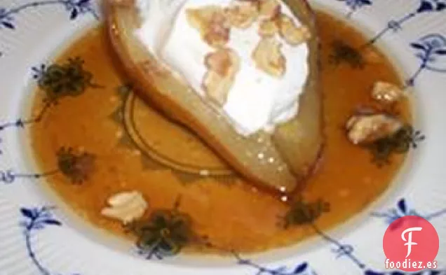 Peras Asadas con Salsa de Caramelo