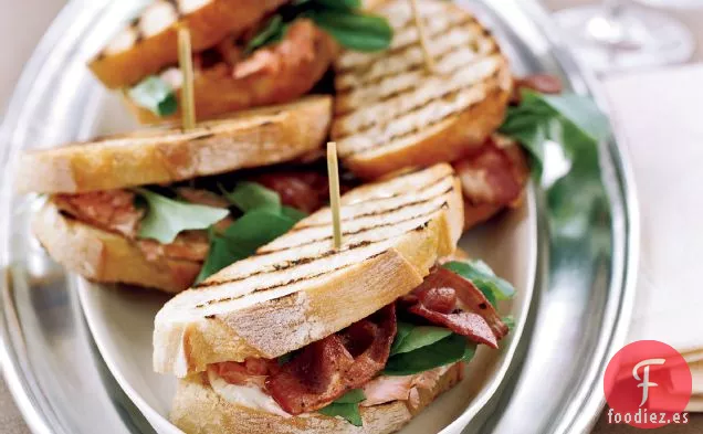 Sándwiches de Salmón a la Parrilla