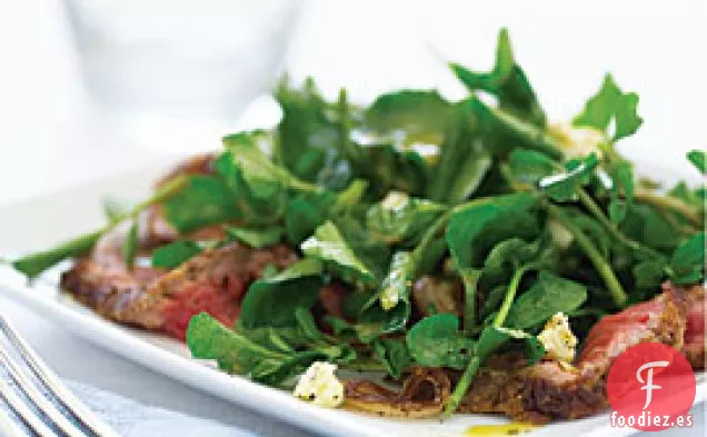 Ensalada De Berros Con Bistec, Chalotes Salteados y Stilton