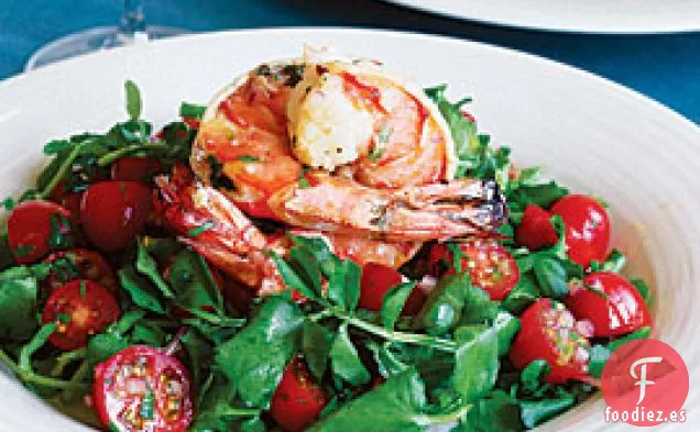 Camarones Colosales Con Ensalada De Berros y Tomate