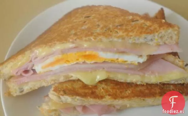 Sándwich de Huevo y Jamón a la Parrilla de Jude