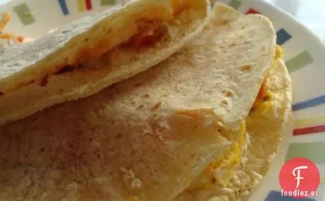 Quesadillas de Tocino, Huevo y Queso