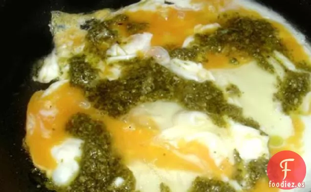 Huevos Revueltos Ondulados al Pesto