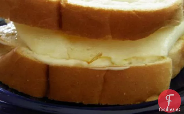 Sándwich de Huevo Frito