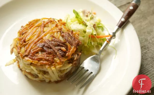 Pasteles Confitados De Patata Y Cerdo Con Col De Napa Y Berros Marchitos