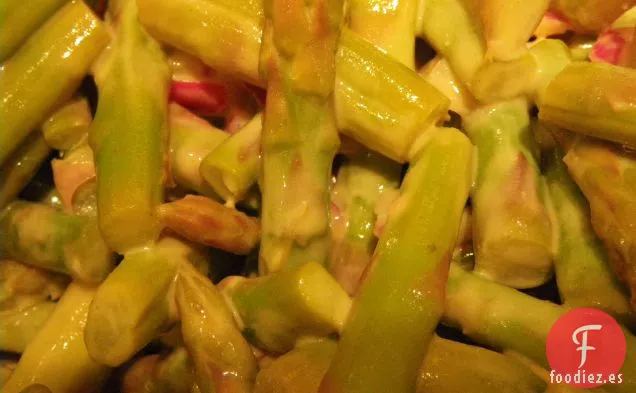 Ensalada De Cangrejo Con Espárragos Y Mayonesa De Almendras