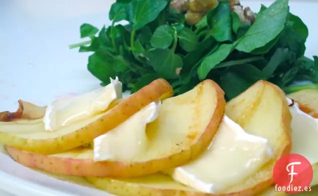 Insalata Ai Mela Ferri E Caldo Camembert