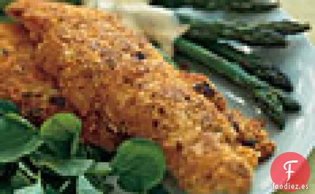 Pollo con Costra de Queso Parmesano y Espárragos con Salsa Maltesa