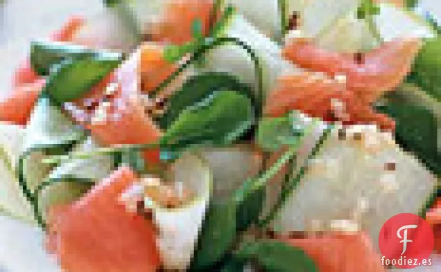 Ensalada de Cinta de Pepino y Salmón Ahumado con Alcaravea