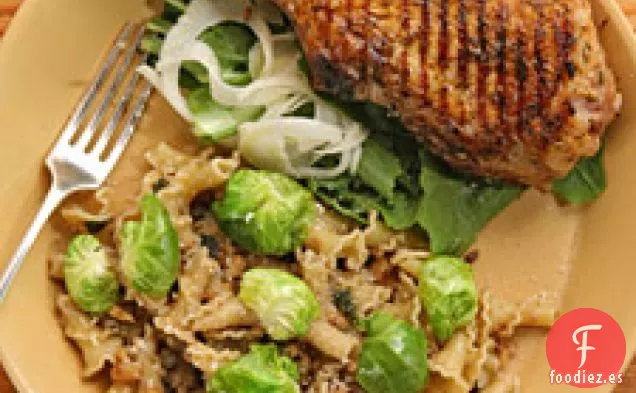 Chuletas De Cerdo Con Hojas De Diente De León