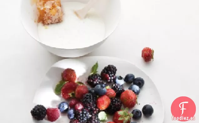 Bayas con Suero de Leche y Miel