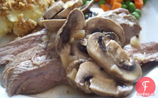 Filete de Costado en Salsa de Vino de Champiñones