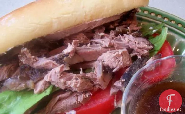 Sándwiches de Carne Asada de Cocción Lenta Fáciles