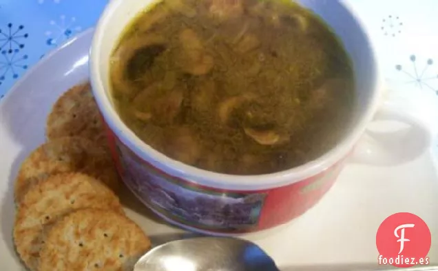 Sopa de Cebada con Hongos de Madera de Moosewood!