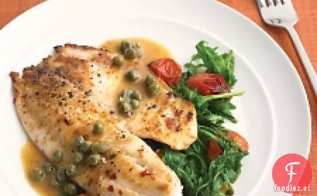 Tilapia Con Rúcula, Alcaparras Y Tomates