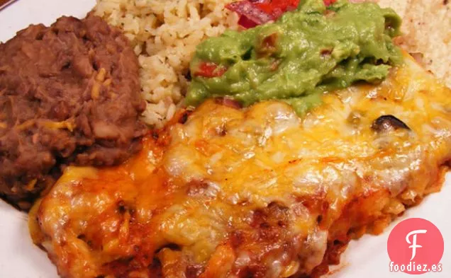 Enchiladas de Queso en Deliciosa Salsa Roja