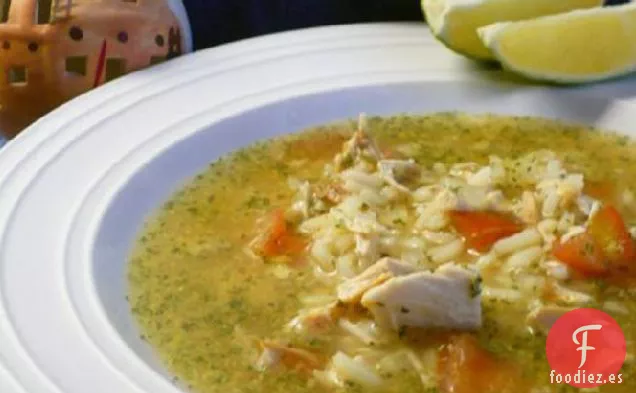 Sopa Mexicana de Pollo y Arroz (Caldo Cantina)