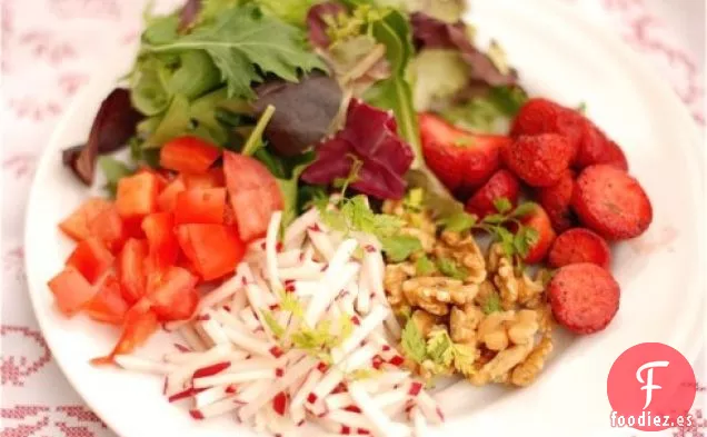 Ensalada Compuesta Con Vinagreta De Lambrucha y perifollo