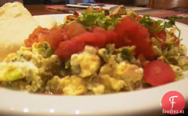 Huevos Revueltos Con Chiles Poblanos y Queso