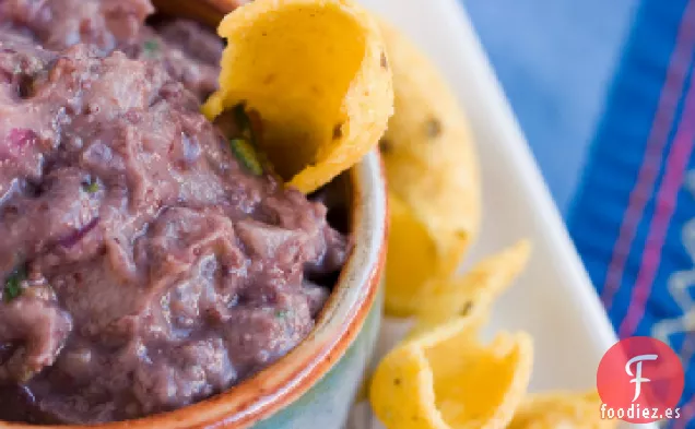 Dip de Frijoles Negros Tex-Mex