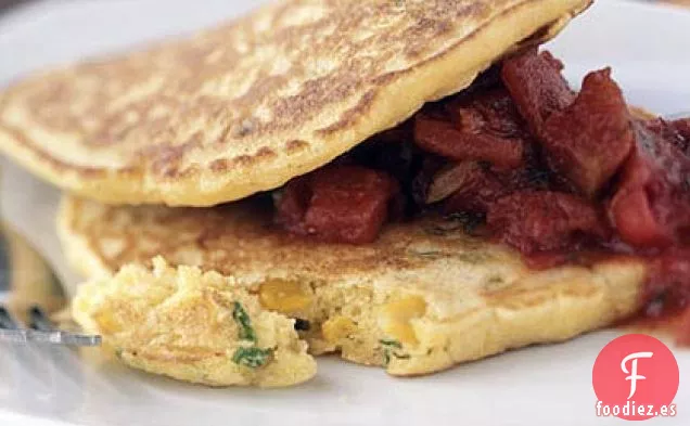 Tortitas de Maíz Dobles con Jalapeño y Salsa de Tomate Tex-Mex Gruesa