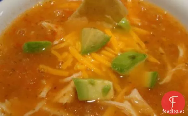 Sopa de Tortilla de Pollo con Lima