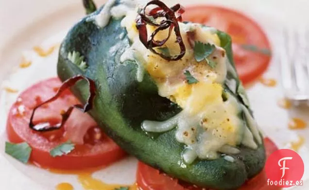 Chiles Rellenos de Huevo Revuelto