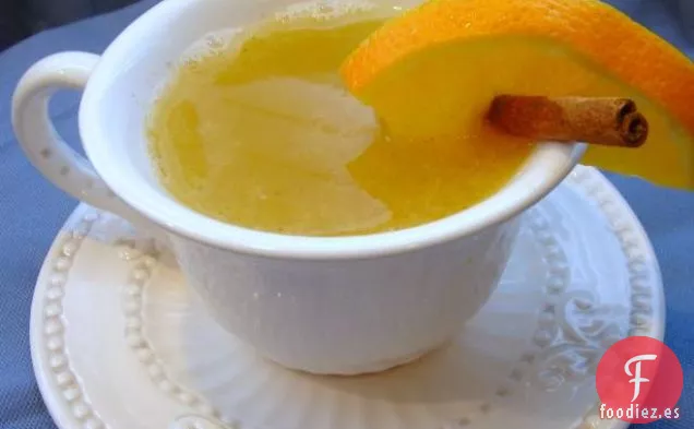 Bebida Caliente de Almendras y Naranjas