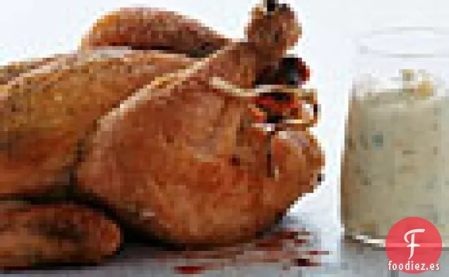 Gallinas De Cornualles Con Aïoli De ajo Asado