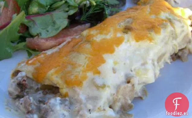 Enchiladas de Carne de Res con Crema Agria