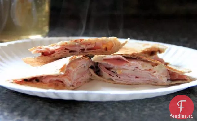 Jamón y Quesadilla Suiza