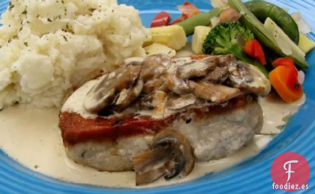 Chuletas De Cerdo Con Salsa De Crema De Champiñones-Bajas En Carbohidratos