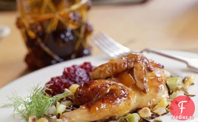 Gallinas de Cornualles Glaseadas con Relleno de Arroz y Albaricoque Silvestre