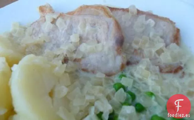 Chuletas de Cerdo Con Cebolla Cremosa Baja en Carbohidratos